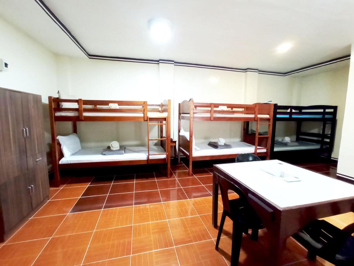 B&J Guesthouse And Tours Città di Tagbilaran Esterno foto