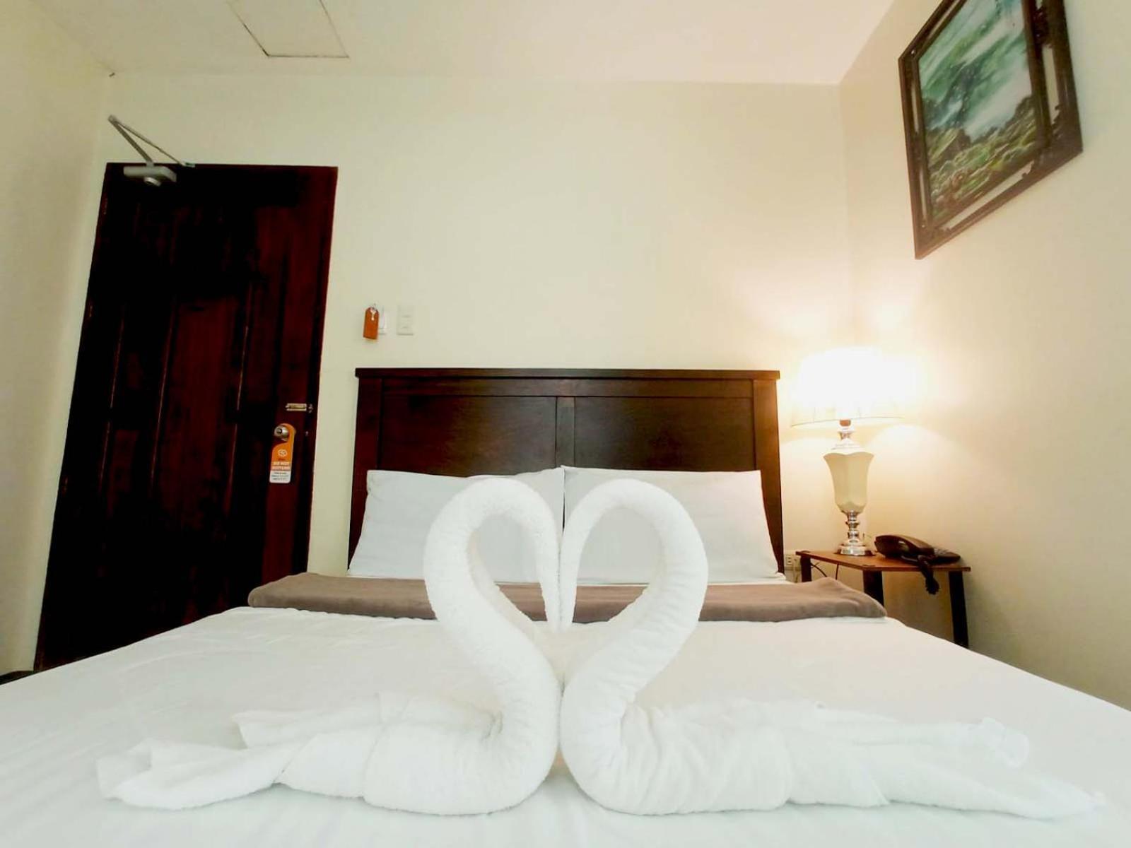 B&J Guesthouse And Tours Città di Tagbilaran Esterno foto